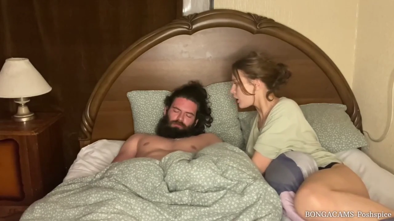 Muscular stepmom's oral skills awaken during late-night sleepover porn video
